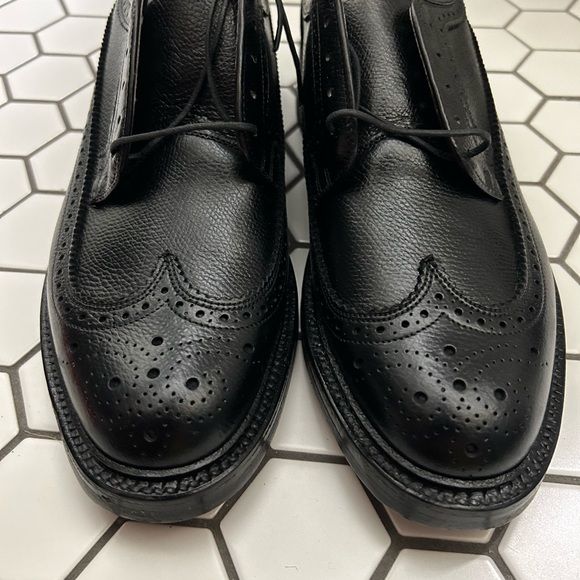 Like new black wing tip dress shoes. - Picture 12 of 16